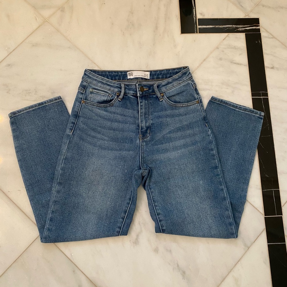 Tilly’s Rsq high rise straight leg jean medium wash